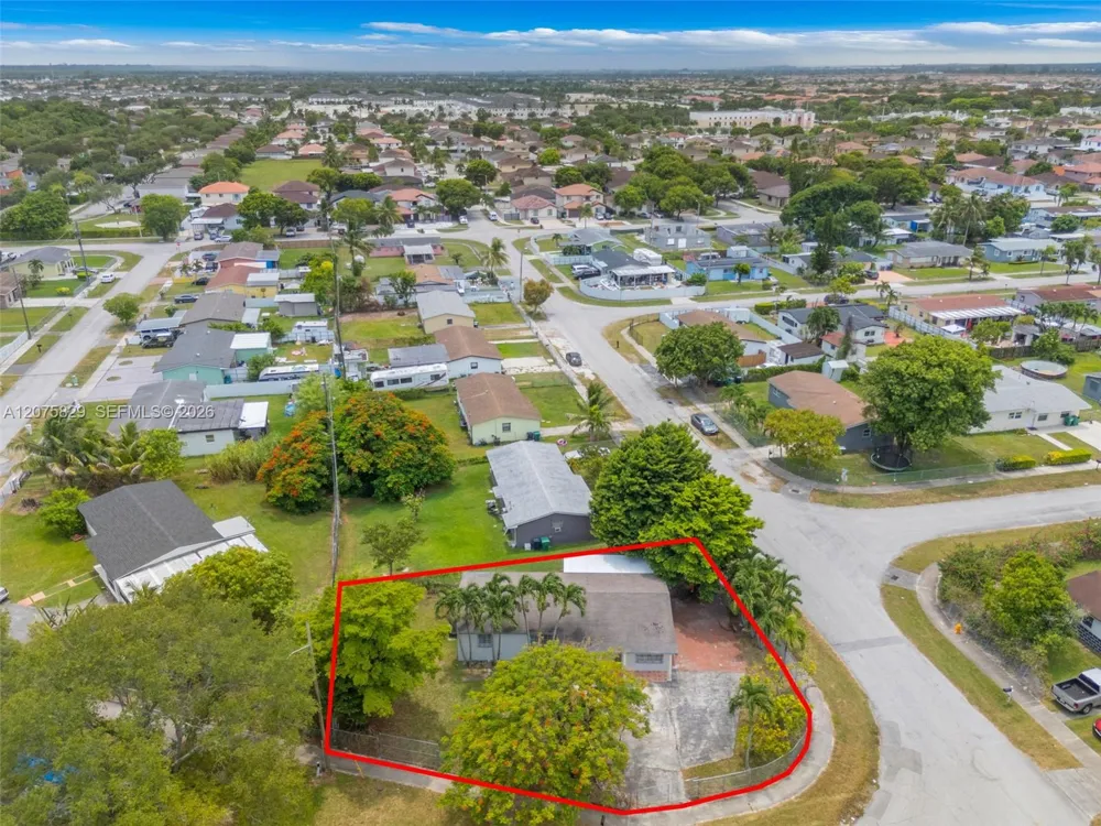 22205 SW 109th Ct ## Miami, FL 33170