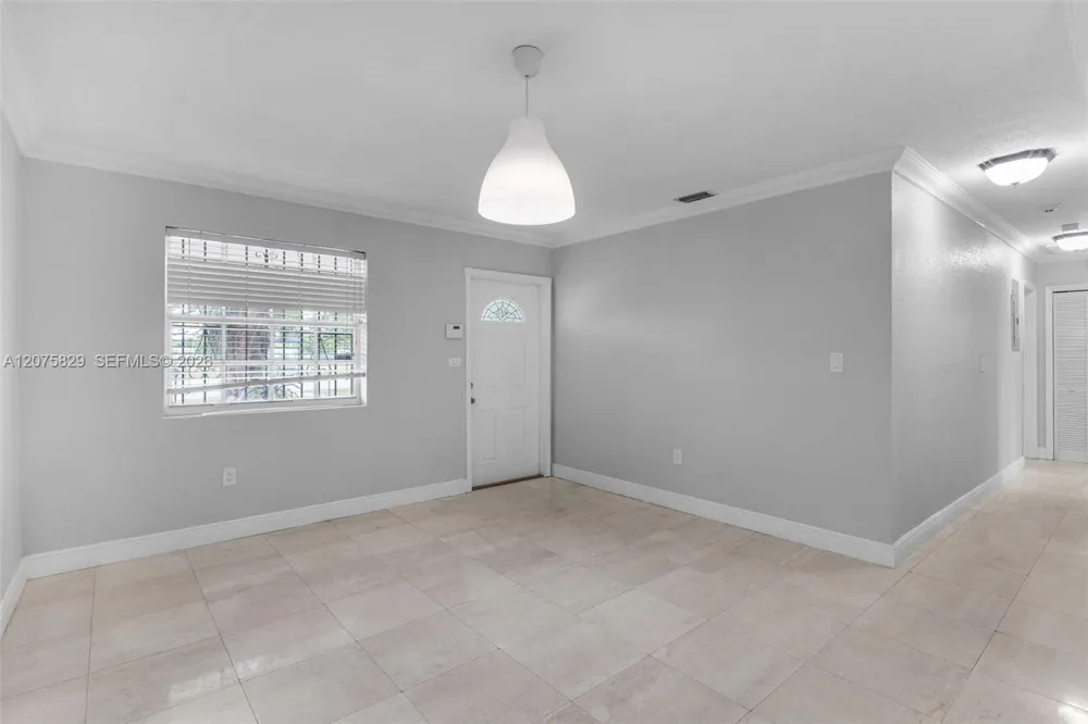 22205 SW 109th Ct ## Miami, FL 33170