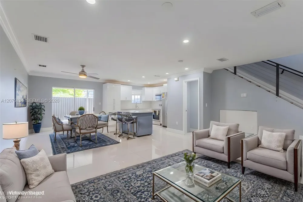 9425 NW 114th Ln #3 Hialeah Gardens, FL 33018