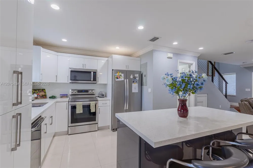 9425 NW 114th Ln #3 Hialeah Gardens, FL 33018