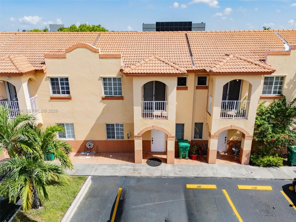 9425 NW 114th Ln #3 Hialeah Gardens, FL 33018