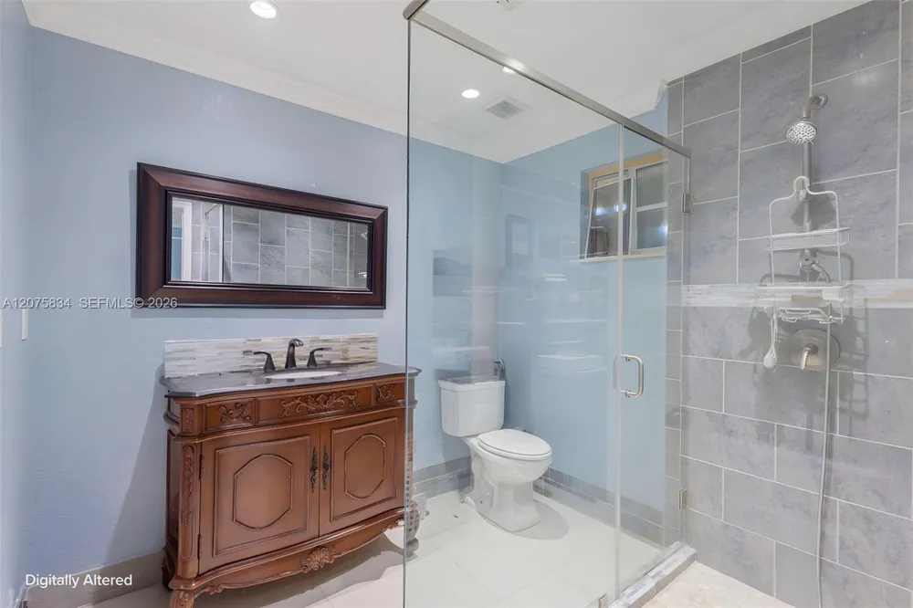 9425 NW 114th Ln #3 Hialeah Gardens, FL 33018