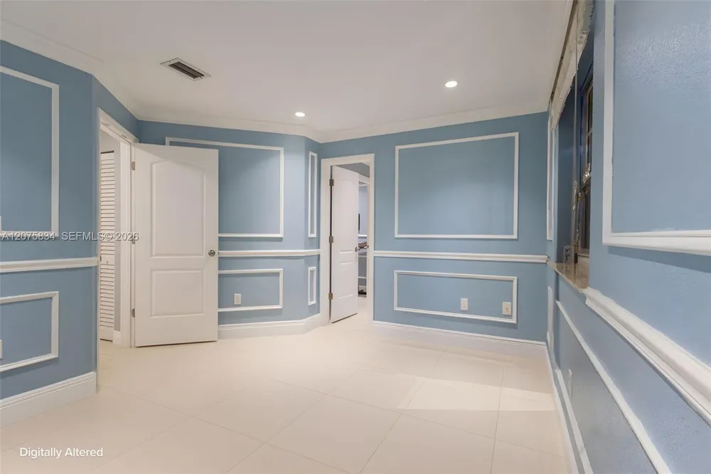9425 NW 114th Ln #3 Hialeah Gardens, FL 33018