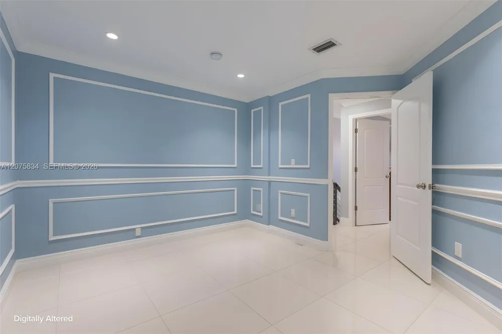 9425 NW 114th Ln #3 Hialeah Gardens, FL 33018