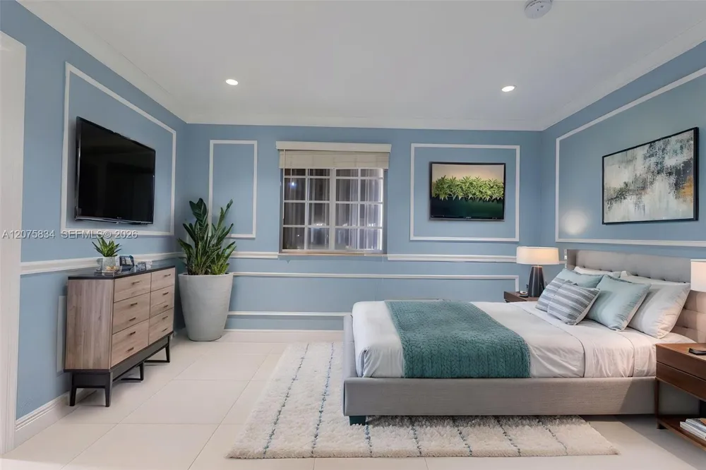 9425 NW 114th Ln #3 Hialeah Gardens, FL 33018