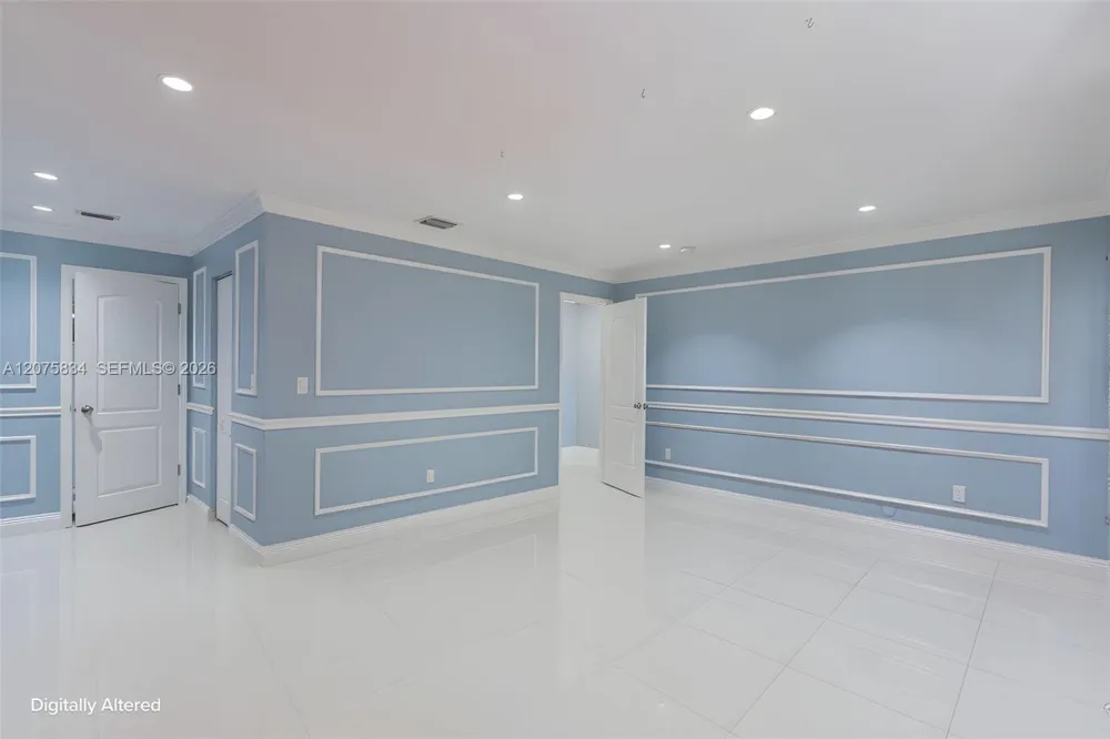 9425 NW 114th Ln #3 Hialeah Gardens, FL 33018