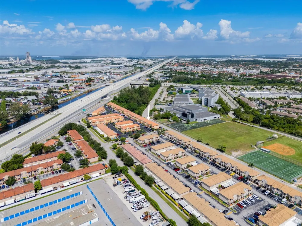 9425 NW 114th Ln #3 Hialeah Gardens, FL 33018