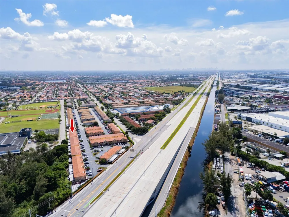 9425 NW 114th Ln #3 Hialeah Gardens, FL 33018