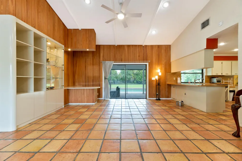8501 NW 80 STREET Tamarac, FL 33321