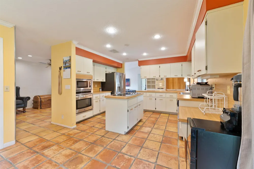 8501 NW 80 STREET Tamarac, FL 33321