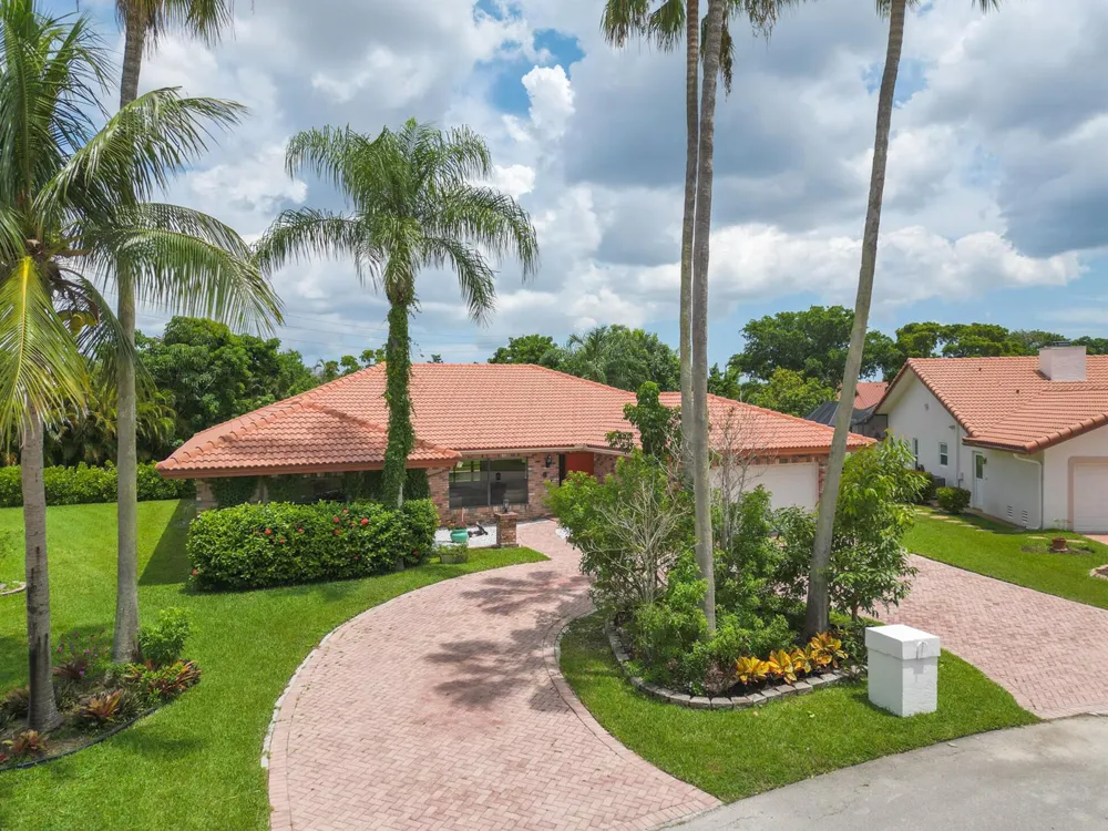 8501 NW 80 STREET Tamarac, FL 33321