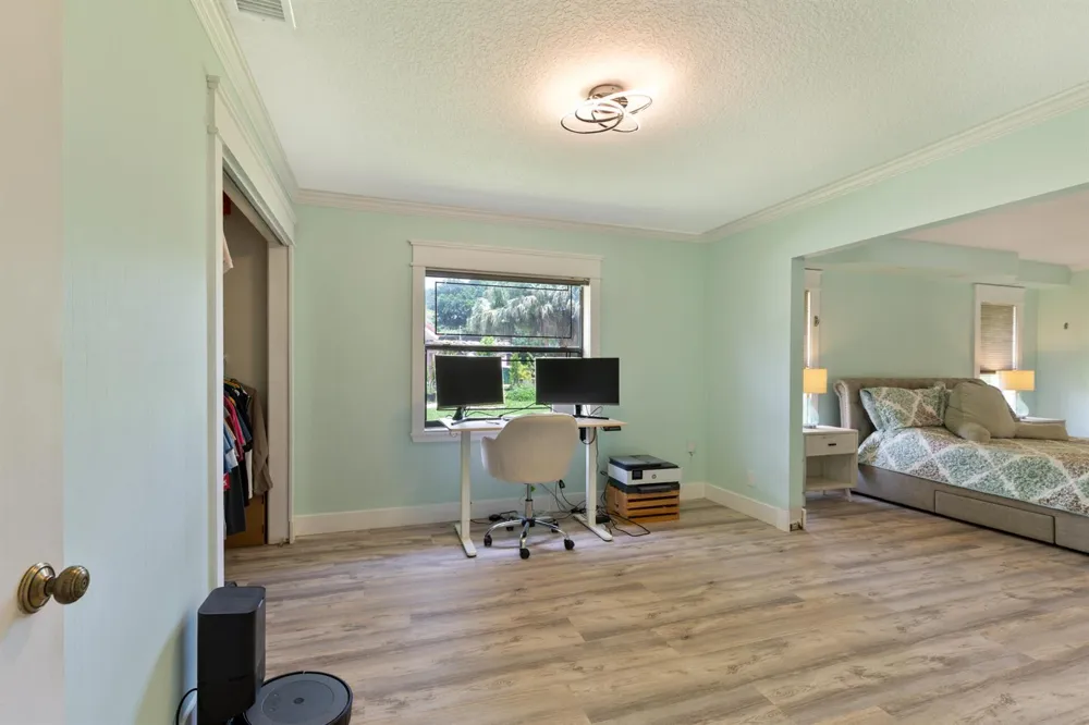 8501 NW 80 STREET Tamarac, FL 33321