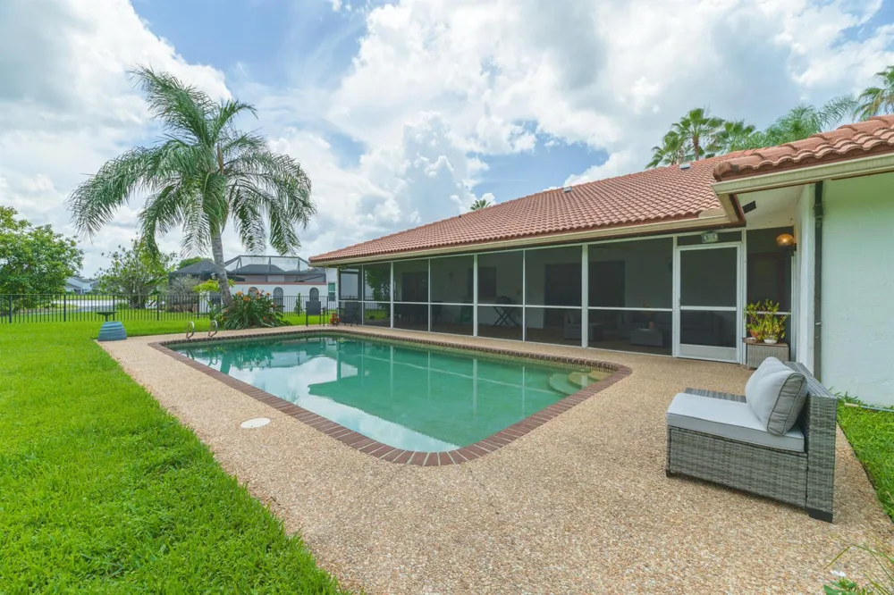 8501 NW 80 STREET Tamarac, FL 33321