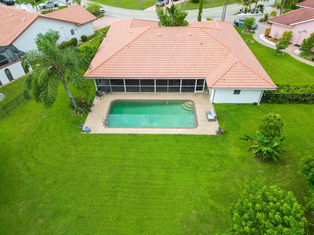 8501 NW 80 STREET Tamarac, FL 33321