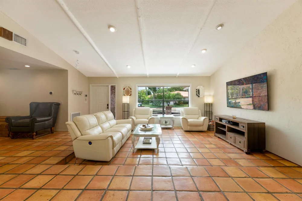 8501 NW 80 STREET Tamarac, FL 33321