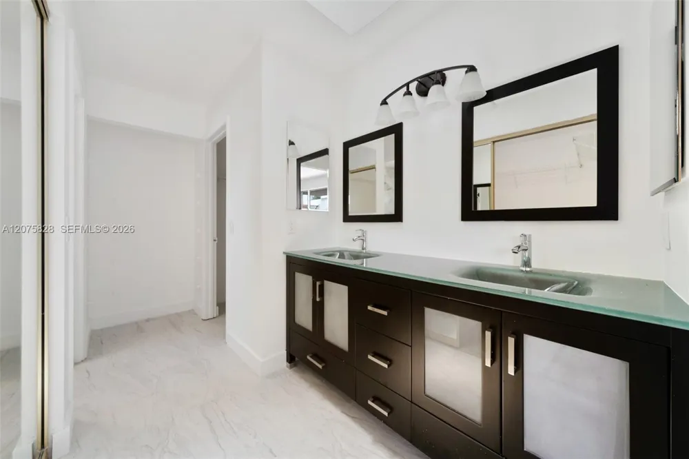 1401 NE 9th St #26 Fort Lauderdale, FL 33304