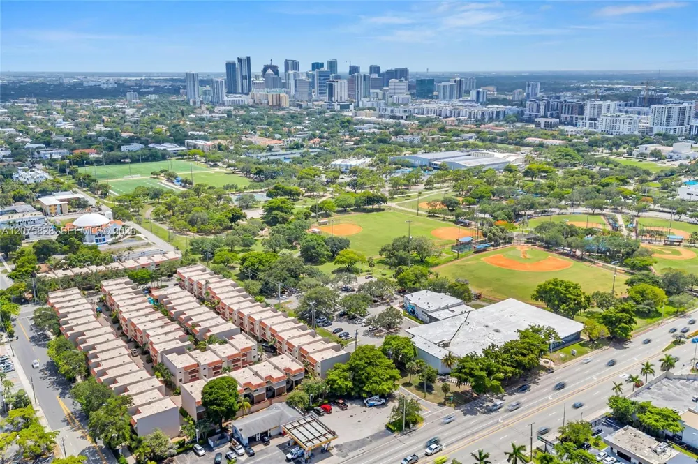 1401 NE 9th St #26 Fort Lauderdale, FL 33304