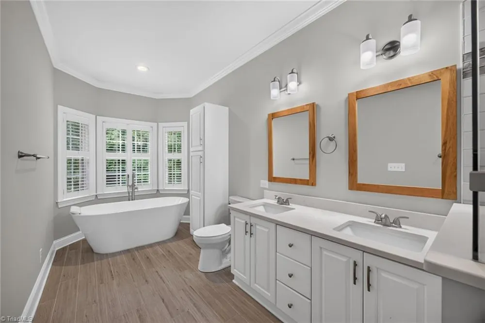 7275 Cortney Glen Lane Lewisville, NC 27023