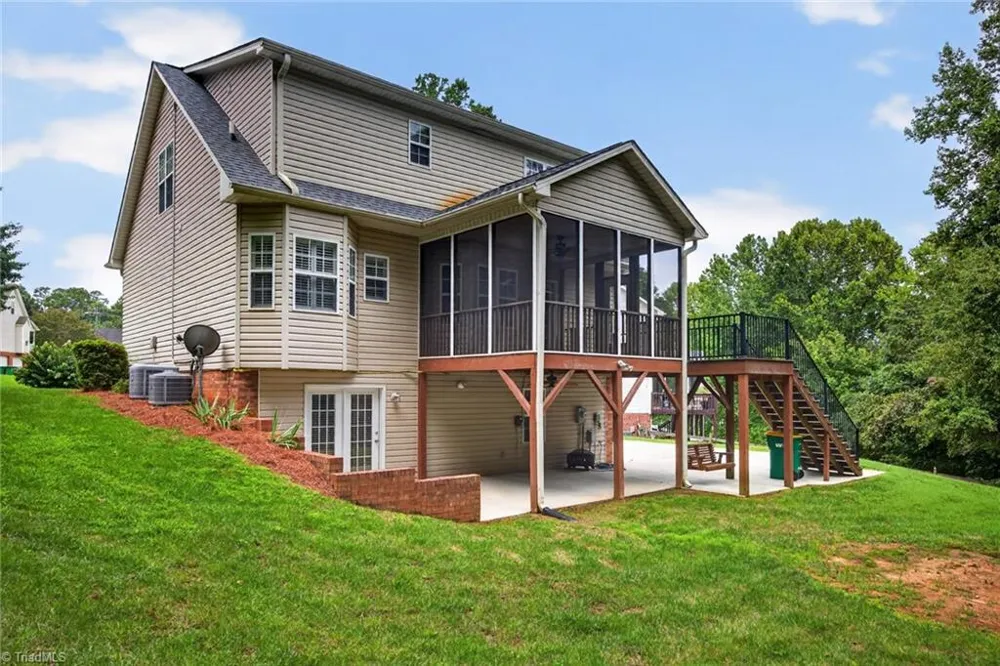 7275 Cortney Glen Lane Lewisville, NC 27023