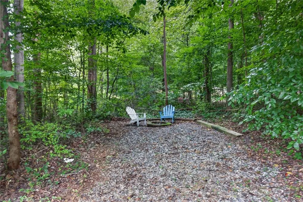 7275 Cortney Glen Lane Lewisville, NC 27023