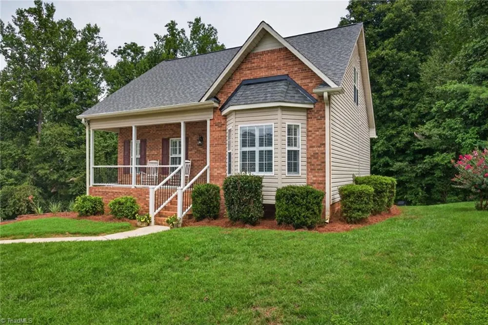 7275 Cortney Glen Lane Lewisville, NC 27023
