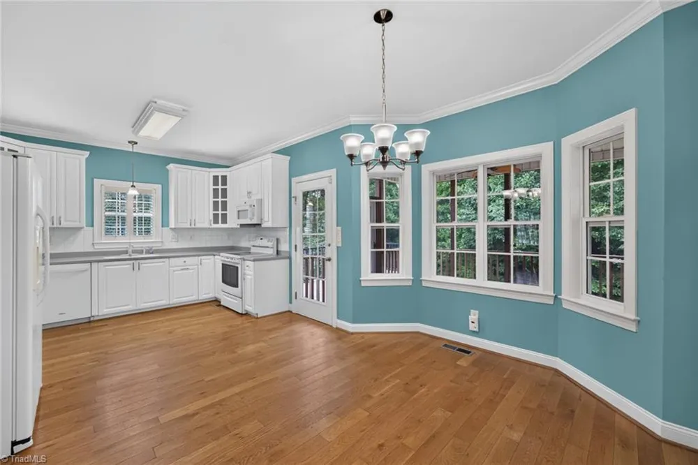 7275 Cortney Glen Lane Lewisville, NC 27023
