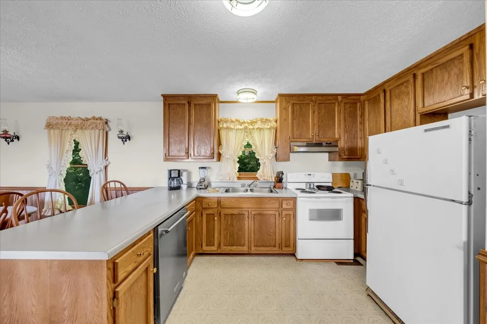 7383 Dale Ridge Rd Lancaster, TN 38569