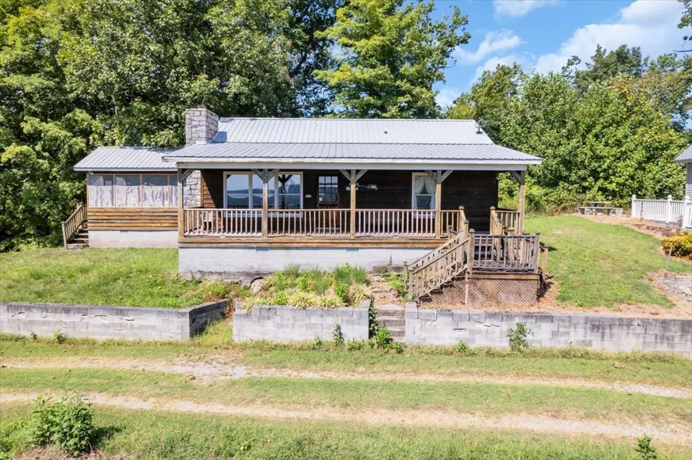7383 Dale Ridge Rd Lancaster, TN 38569