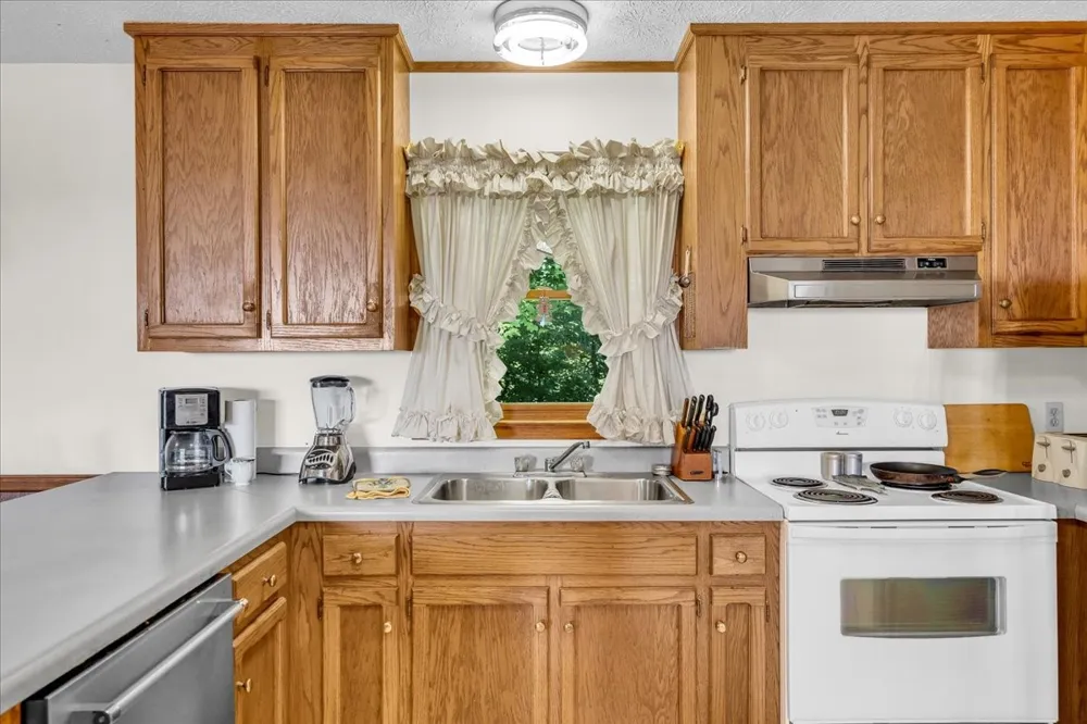 7383 Dale Ridge Rd Lancaster, TN 38569