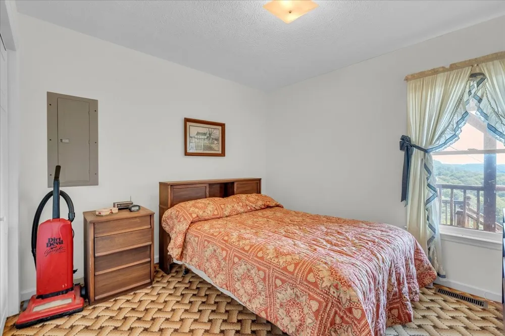 7383 Dale Ridge Rd Lancaster, TN 38569