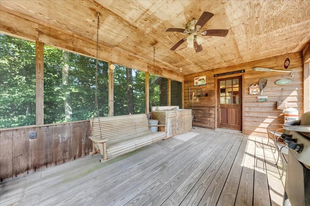 7383 Dale Ridge Rd Lancaster, TN 38569