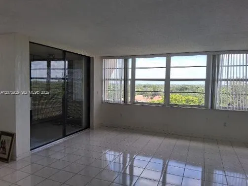 900 St Charles Pl #PH5 Pembroke Pines, FL 33026