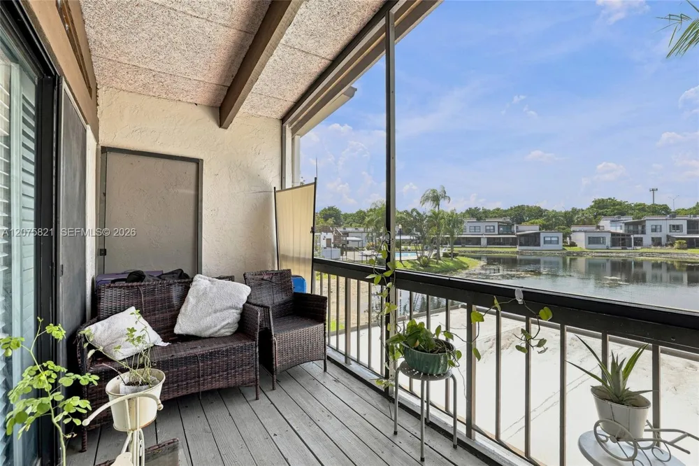 958 Mockingbird Ln #513 Plantation, FL 33324