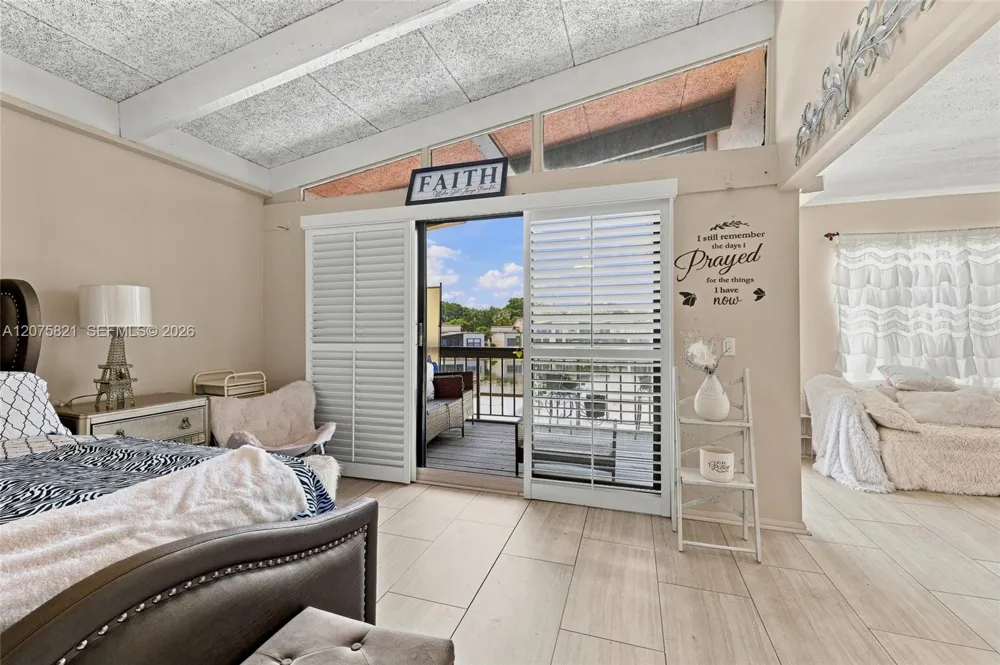 958 Mockingbird Ln #513 Plantation, FL 33324