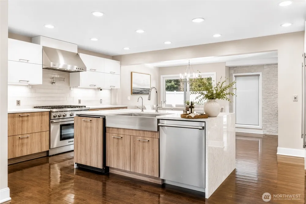 1748 Bellevue Way NE #1 Bellevue, WA 98004