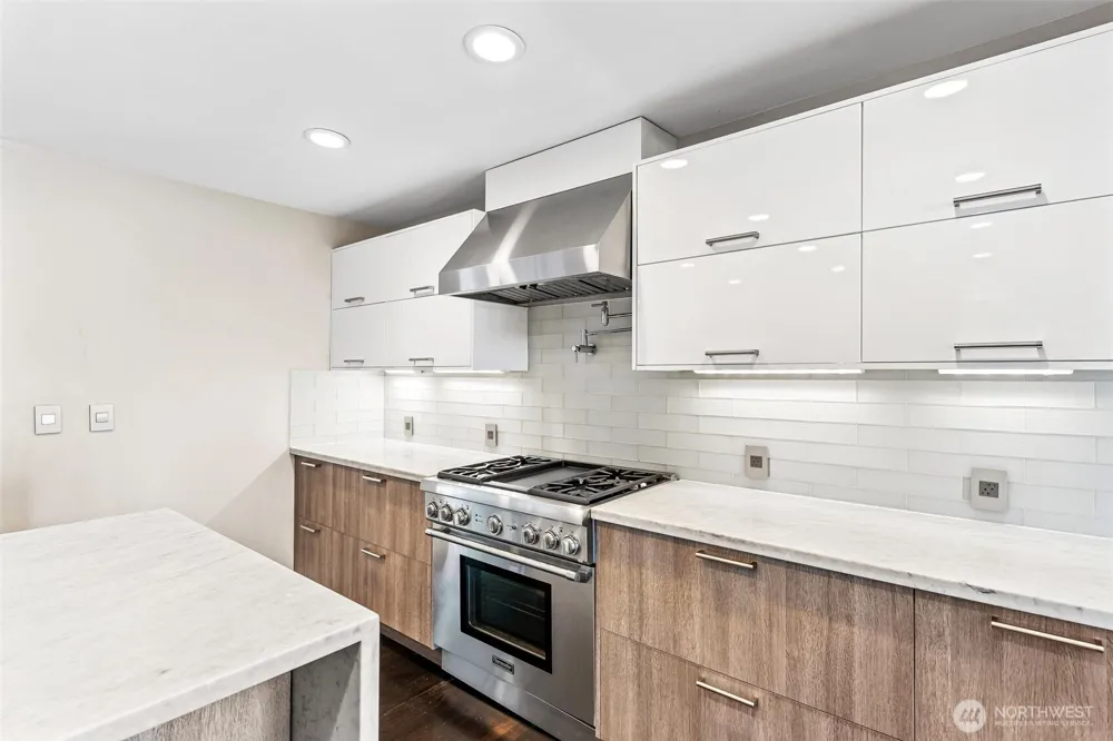 1748 Bellevue Way NE #1 Bellevue, WA 98004