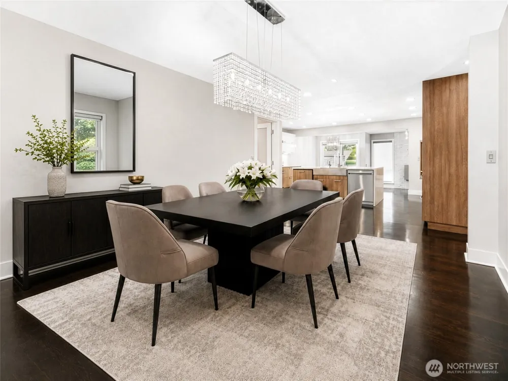 1748 Bellevue Way NE #1 Bellevue, WA 98004