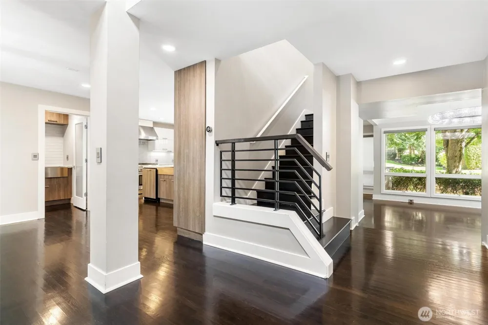 1748 Bellevue Way NE #1 Bellevue, WA 98004