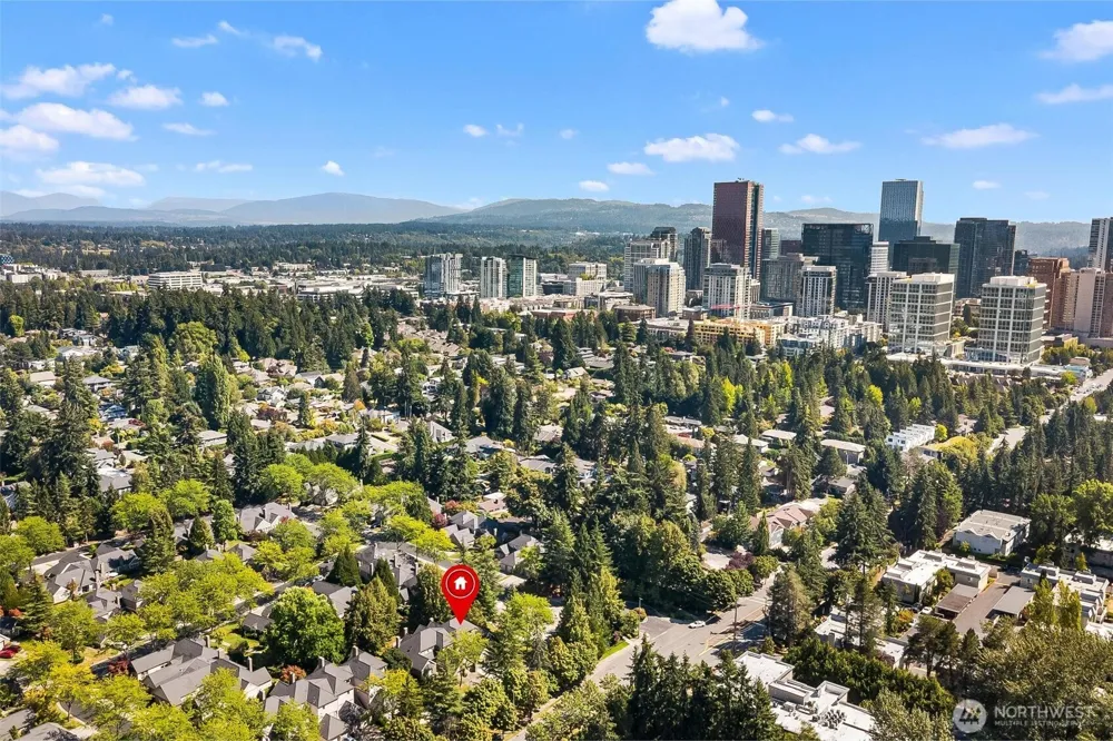 1748 Bellevue Way NE #1 Bellevue, WA 98004
