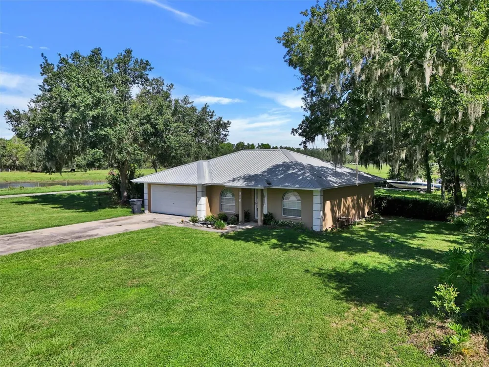 510 CLOVERLEAF DRIVE Lithia, FL 33547