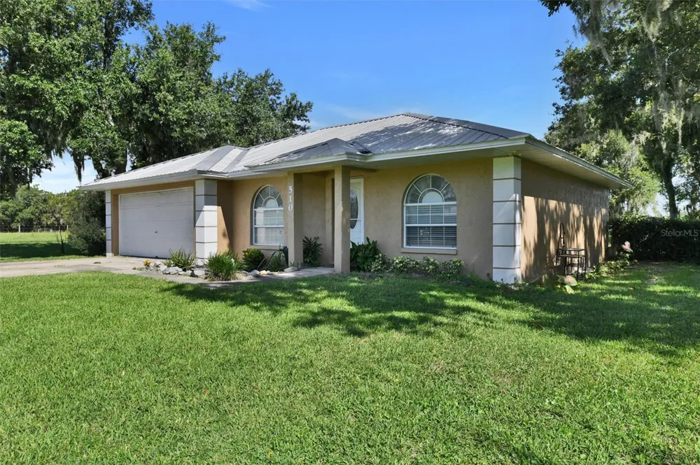 510 CLOVERLEAF DRIVE Lithia, FL 33547
