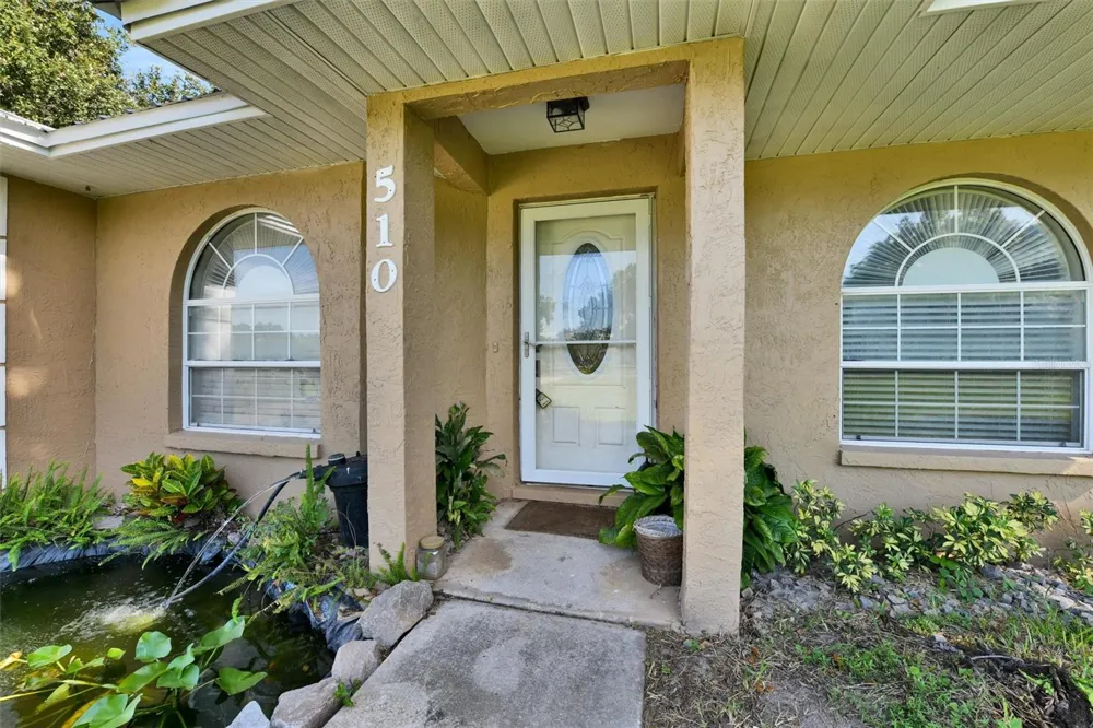 510 CLOVERLEAF DRIVE Lithia, FL 33547