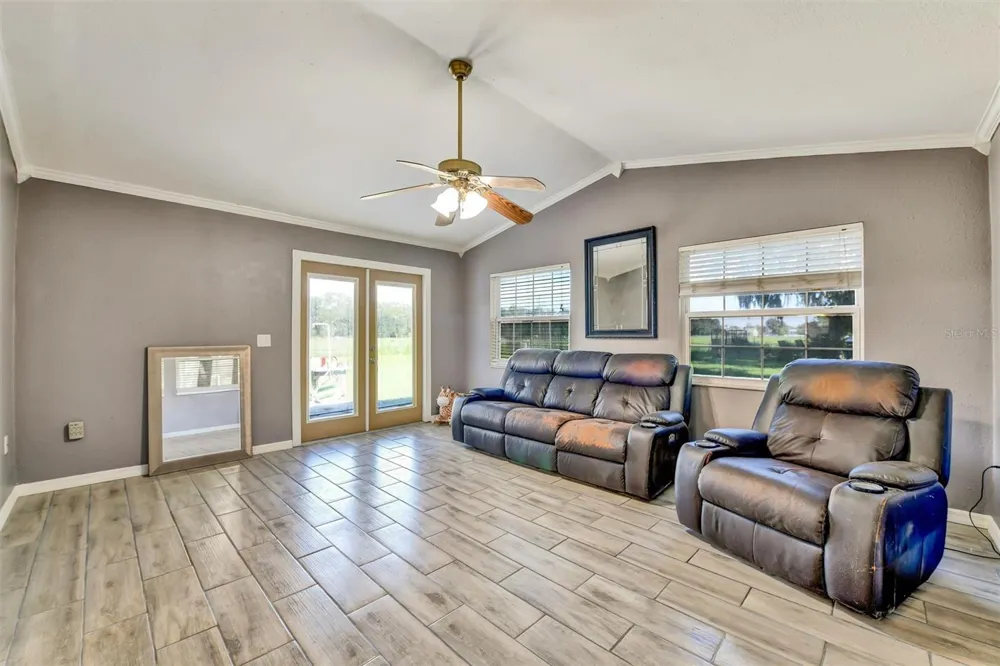 510 CLOVERLEAF DRIVE Lithia, FL 33547