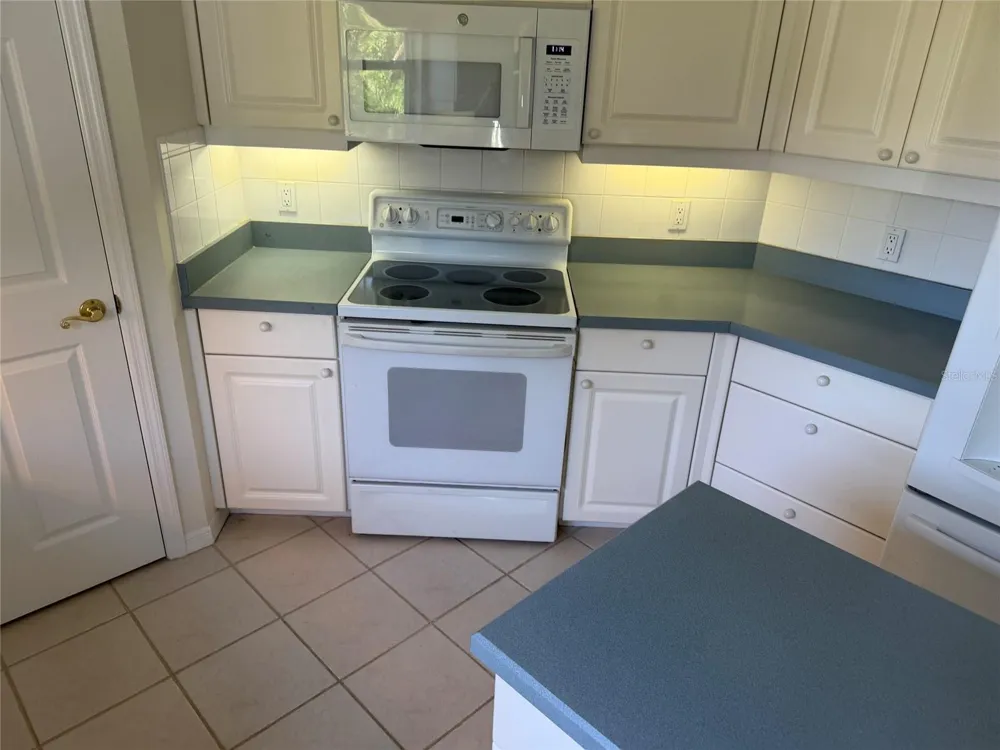 9250 NW 13TH AVENUE CIRCLE Bradenton, FL 34209