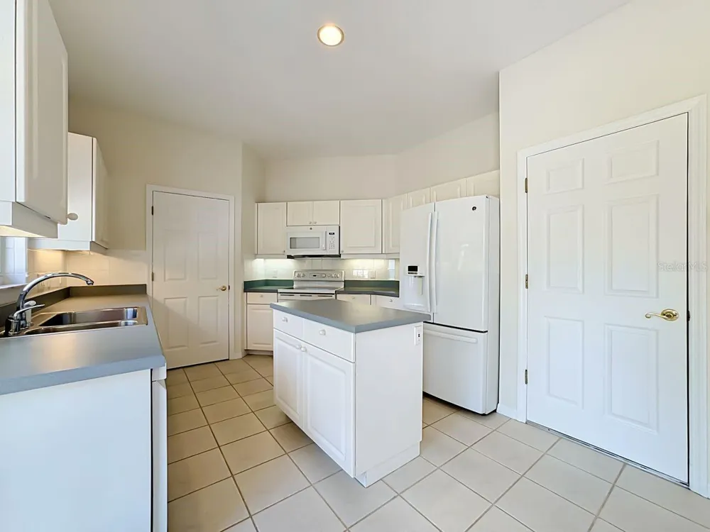 9250 NW 13TH AVENUE CIRCLE Bradenton, FL 34209