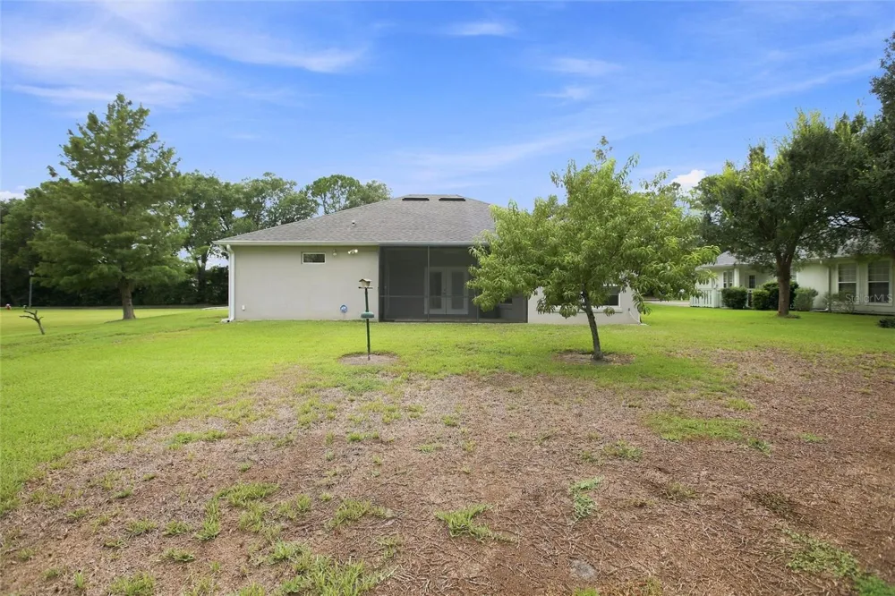 555 DOWLING CIRCLE Lady Lake, FL 32159