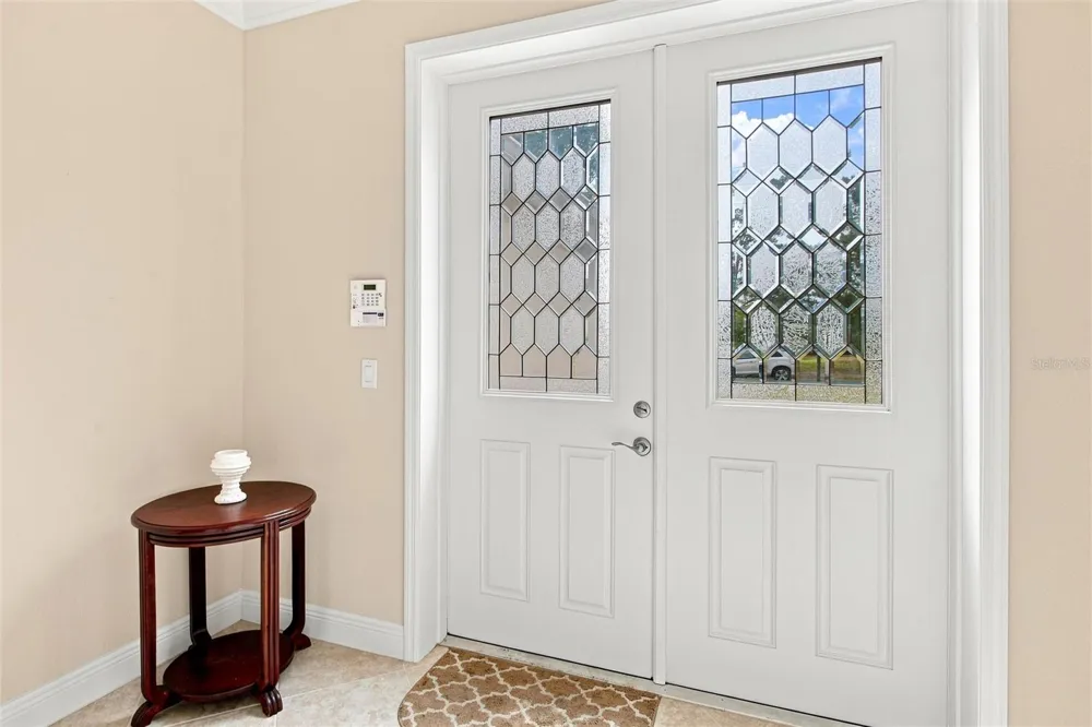 555 DOWLING CIRCLE Lady Lake, FL 32159
