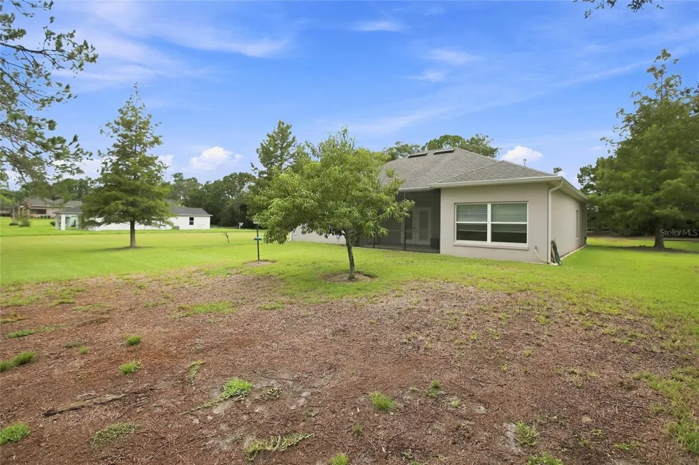 555 DOWLING CIRCLE Lady Lake, FL 32159
