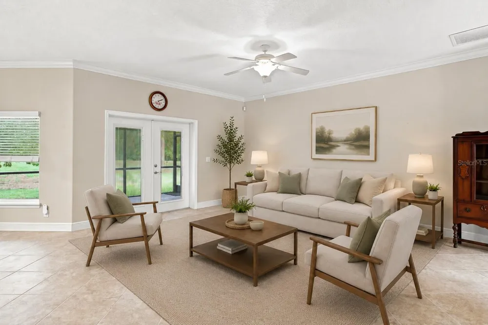 555 DOWLING CIRCLE Lady Lake, FL 32159