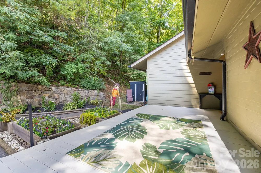 64 Big Spruce Lane Waynesville, NC 28786